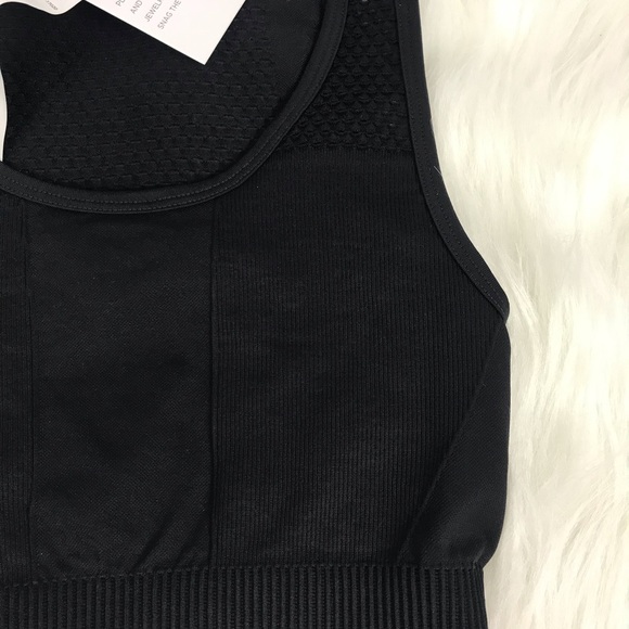 Fabletics Musetta seamless bra in black size XS - Picture 6 of 6